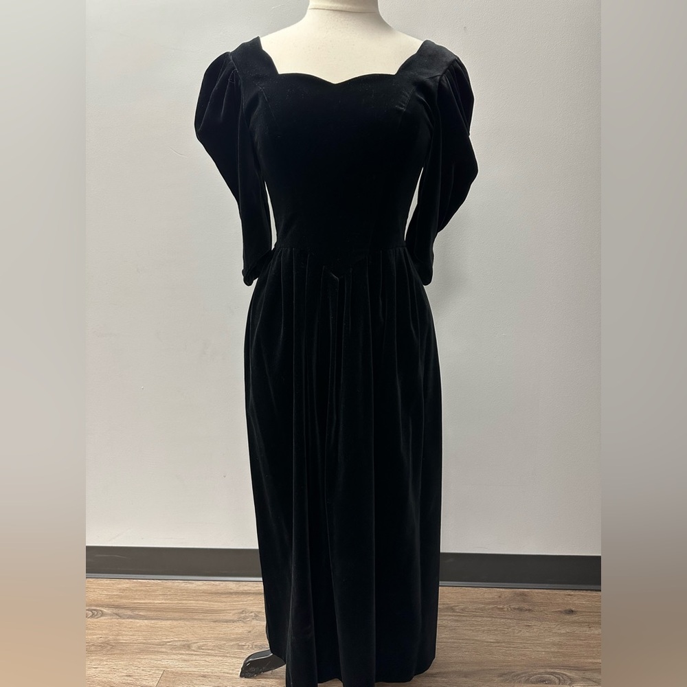 Laura Ashley Black Bishop Sleeve Cocktail Gown